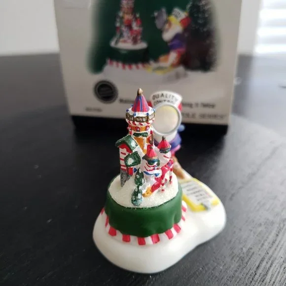 Dept 56 Making Each House, Checking It Twice - Picture 4 of 8